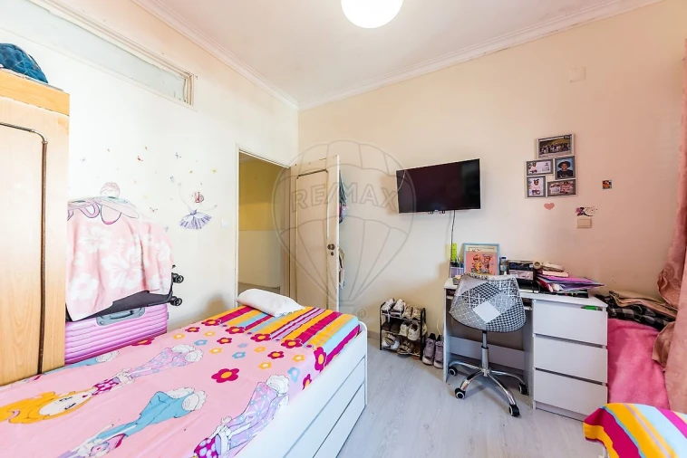 Apartamento T2 para Venda em Rio de Mouro Foto 17