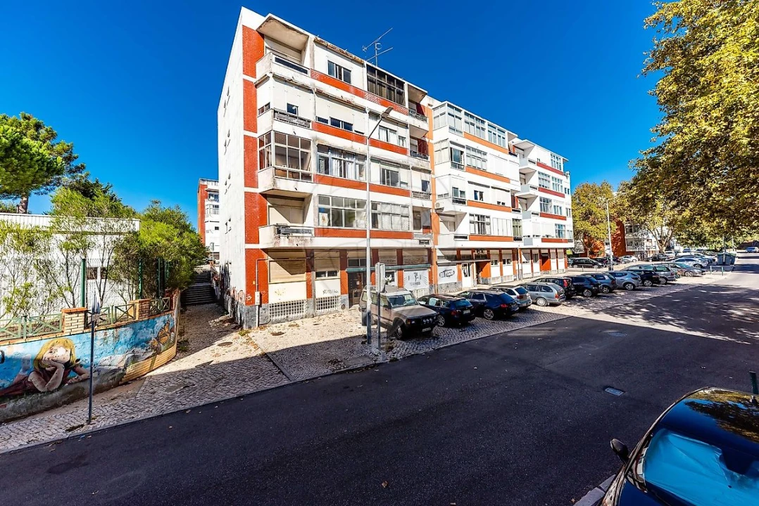 Apartamento T2 para Venda em Rio de Mouro Foto 22