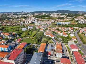 Loja para Venda em Gondomar (São Cosme), Valbom e Jovim