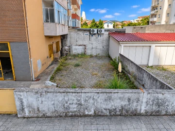 Loja para Venda em Gondomar (São Cosme), Valbom e Jovim