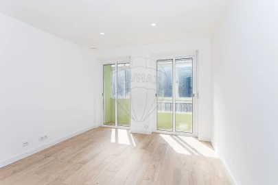 Apartamento T2 para Venda em Mina de Água