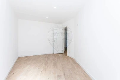 Apartamento T2 para Venda em Mina de Água