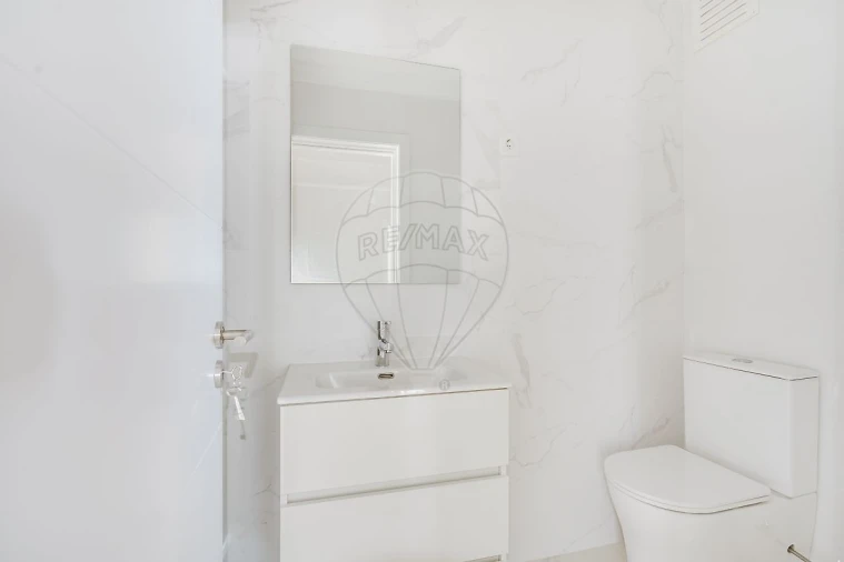 Apartamento T2 para Venda em Mina de Água Foto 3