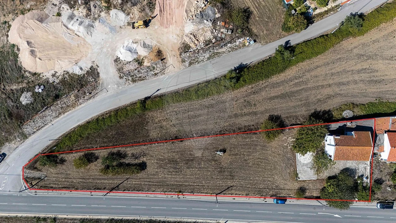 Moradia T4 para Venda em Carvoeira e Carmões Foto 45