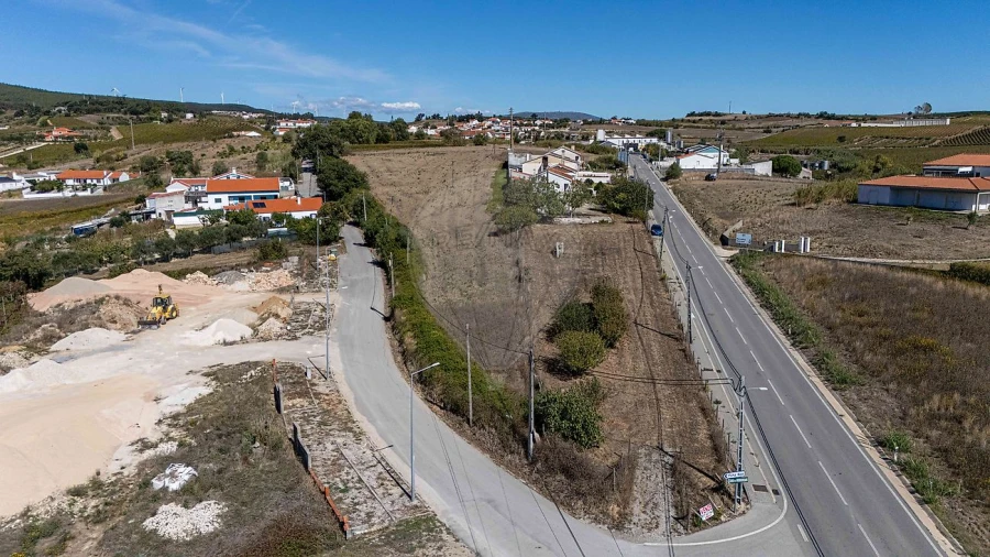 Moradia T4 para Venda em Carvoeira e Carmões Foto 43