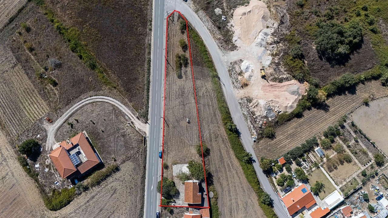 Moradia T4 para Venda em Carvoeira e Carmões Foto 46