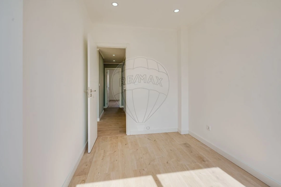 Apartamento T1 para Venda em Venteira Foto 4