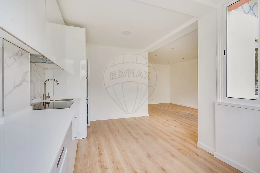 Apartamento T3 para Venda em Venteira Foto 8