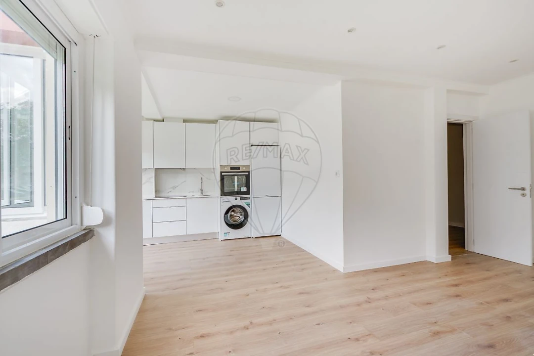Apartamento T3 para Venda em Venteira Foto 5