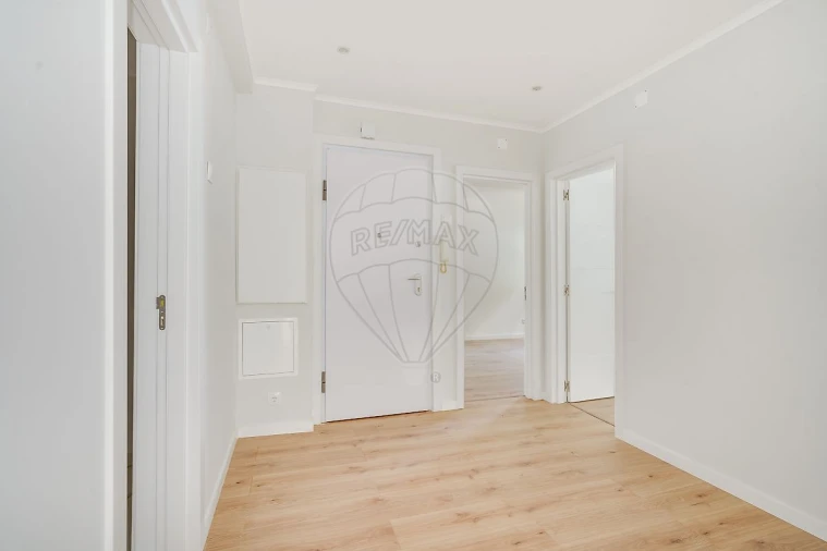 Apartamento T3 para Venda em Venteira Foto 9