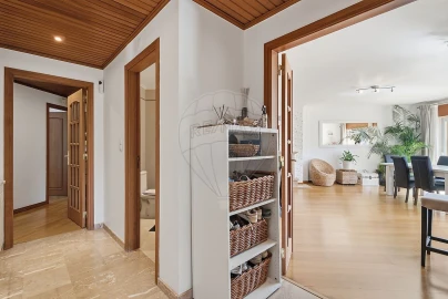 Apartamento T3 para Venda em Oeiras e São Julião da Barra, Paço de Arcos e Caxias