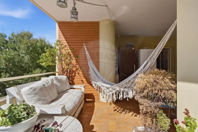 Apartamento T3 para Venda em Oeiras e São Julião da Barra, Paço de Arcos e Caxias