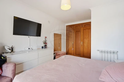 Apartamento T3 para Venda em Oeiras e São Julião da Barra, Paço de Arcos e Caxias