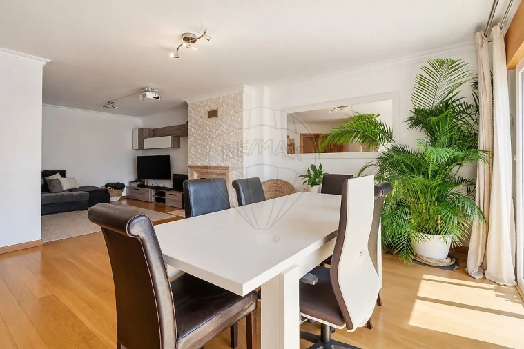 Apartamento T3 para Venda em Oeiras e São Julião da Barra, Paço de Arcos e Caxias Foto 2