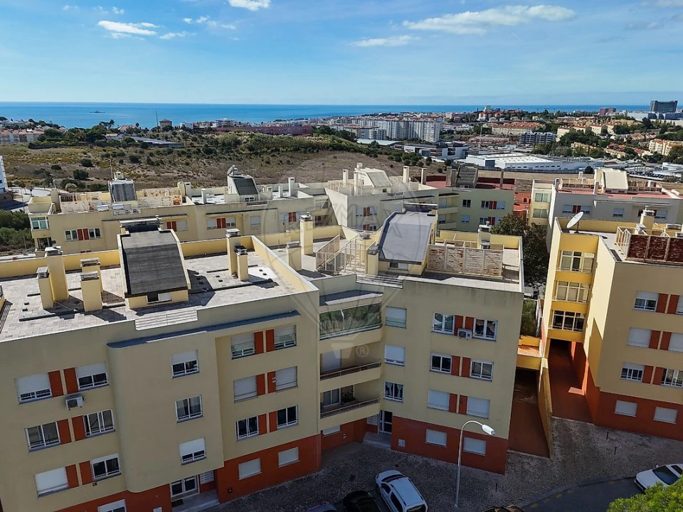 Apartamento T3 para Venda em Oeiras e São Julião da Barra, Paço de Arcos e Caxias Foto 1