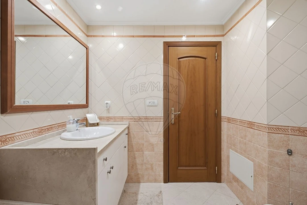 Apartamento T3 para Venda em Oeiras e São Julião da Barra, Paço de Arcos e Caxias Foto 17