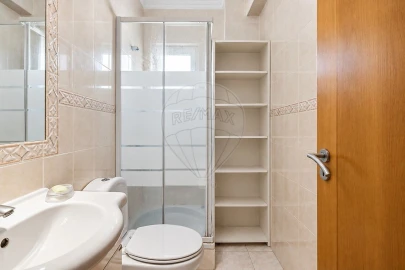 Apartamento T3 para Venda em Marvila, Ribeira Santarém, São Salvador, São Nicolau