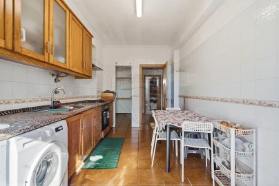 Apartamento T3 para Venda em Marvila, Ribeira Santarém, São Salvador, São Nicolau