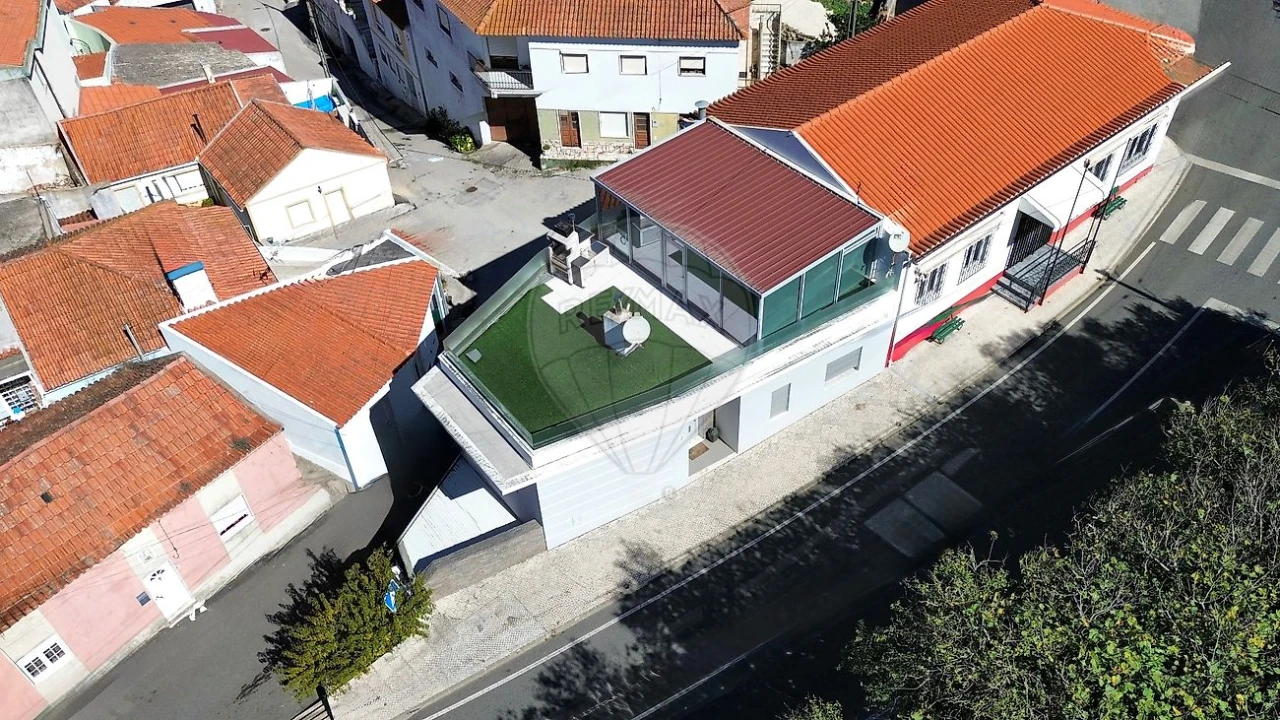 Moradia T3 para Venda em Freiria Foto 26