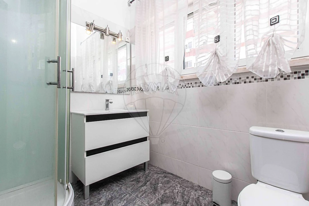 Apartamento T2 para Arrendamento em Alverca do Ribatejo e Sobralinho Foto 3