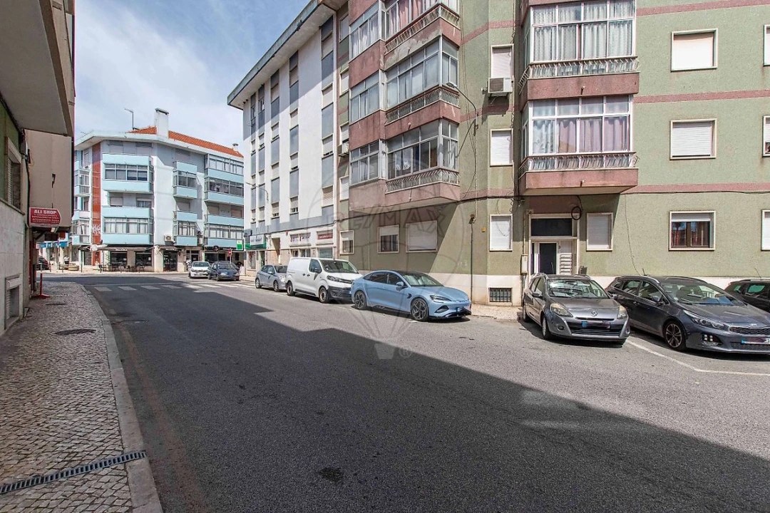 Apartamento T2 para Arrendamento em Alverca do Ribatejo e Sobralinho Foto 2