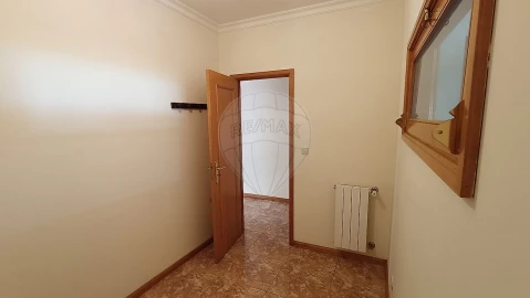 Apartamento T2 para Arrendamento em Ovar, São João, Arada e São Vicente de Pereira Jusã