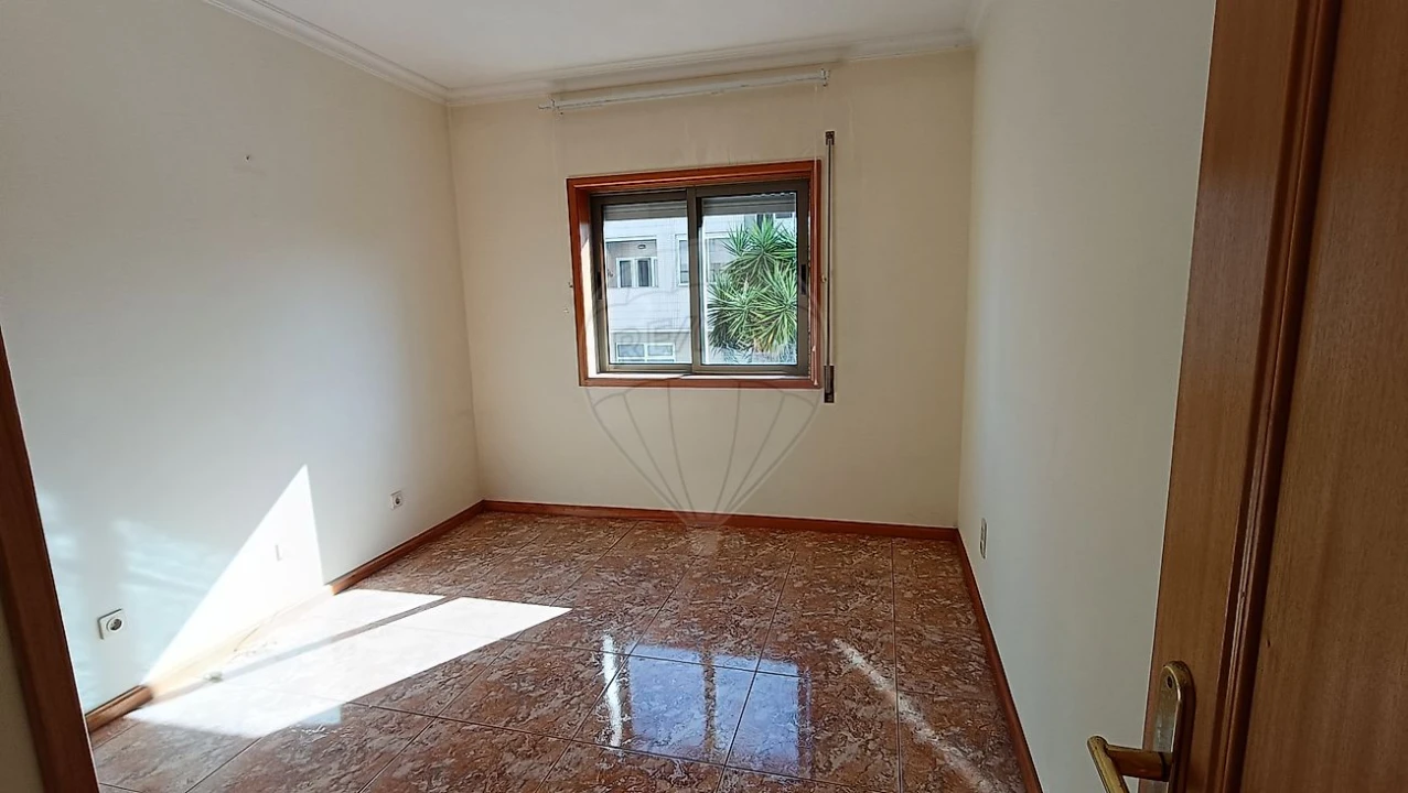 Apartamento T2 para Arrendamento em Ovar, São João, Arada e São Vicente de Pereira Jusã Foto 12