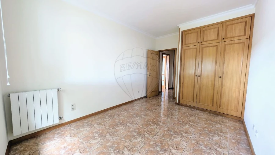 Apartamento T2 para Arrendamento em Ovar, São João, Arada e São Vicente de Pereira Jusã Foto 11