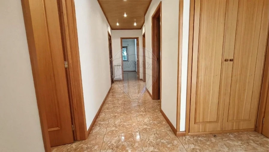 Apartamento T2 para Arrendamento em Ovar, São João, Arada e São Vicente de Pereira Jusã Foto 2