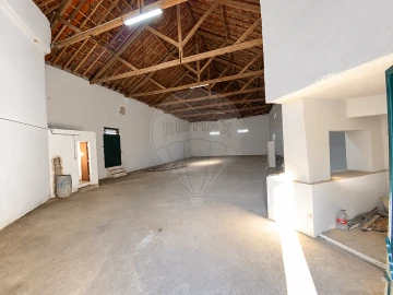 Armazém para Venda em Carnota