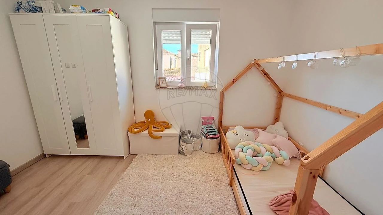 Moradia T4 para Venda em Tamengos, Aguim e Óis do Bairro Foto 8