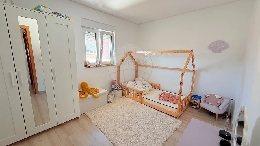 Moradia T4 para Venda em Tamengos, Aguim e Óis do Bairro Foto 4