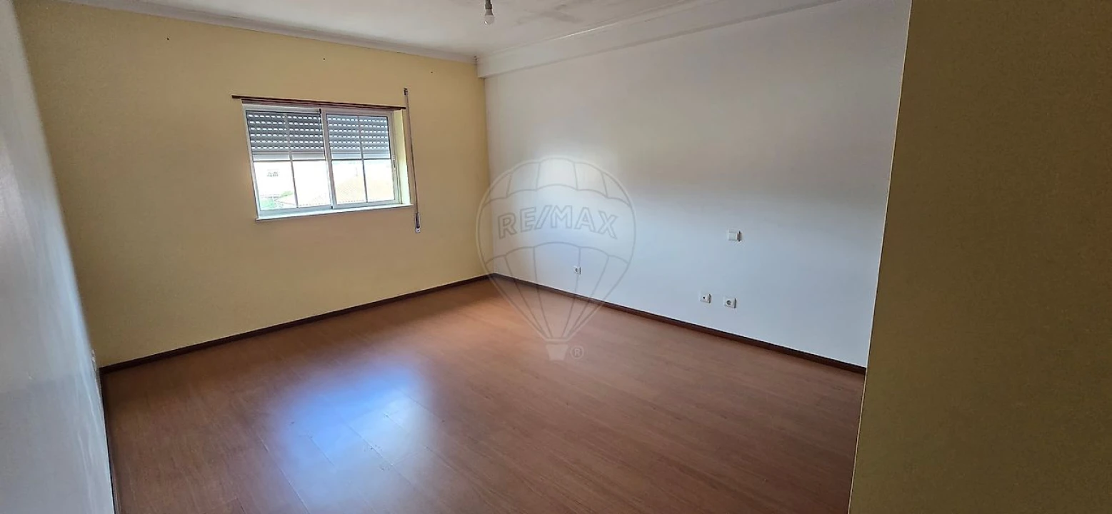 Moradia T3 para Venda em Moita Foto 10