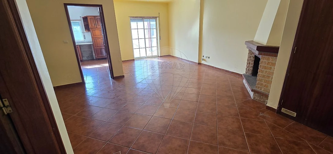Moradia T3 para Venda em Moita Foto 9