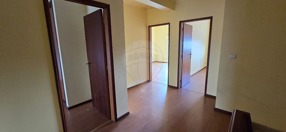 Moradia T3 para Venda em Moita Foto 11