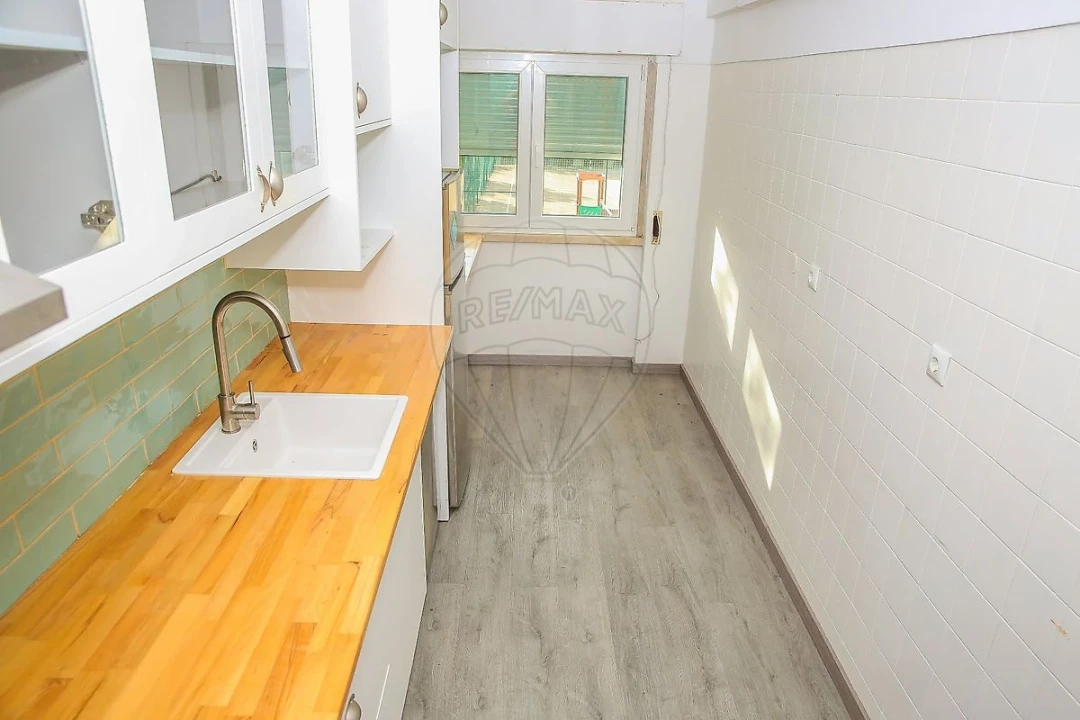 Apartamento T3 para Venda em Arruda dos Vinhos Foto 7