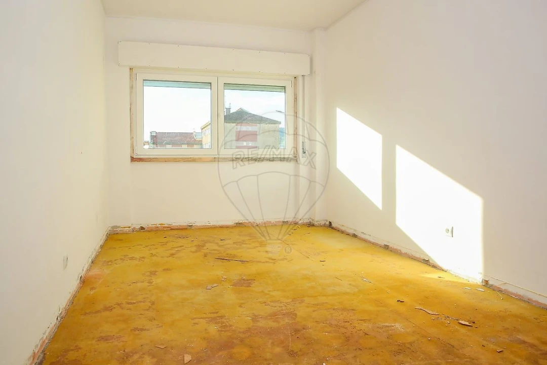 Apartamento T3 para Venda em Arruda dos Vinhos Foto 10