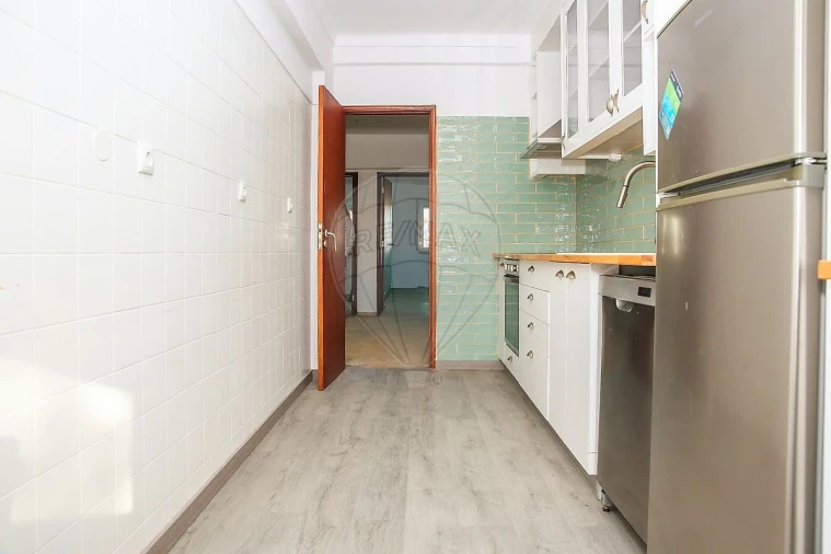 Apartamento T3 para Venda em Arruda dos Vinhos Foto 9