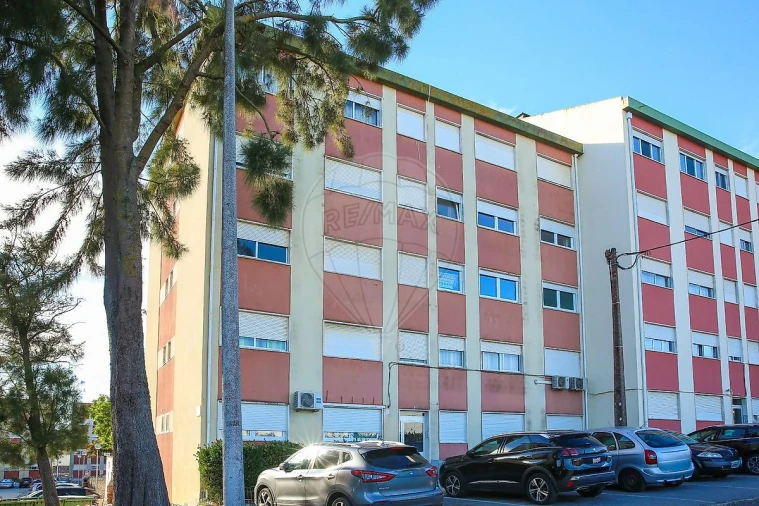 Apartamento T3 para Venda em Arruda dos Vinhos Foto 28