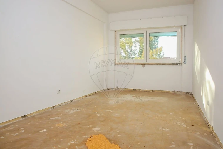 Apartamento T3 para Venda em Arruda dos Vinhos Foto 3