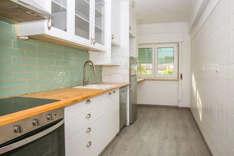 Apartamento T3 para Venda em Arruda dos Vinhos Foto 5