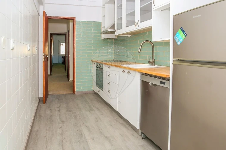 Apartamento T3 para Venda em Arruda dos Vinhos Foto 6