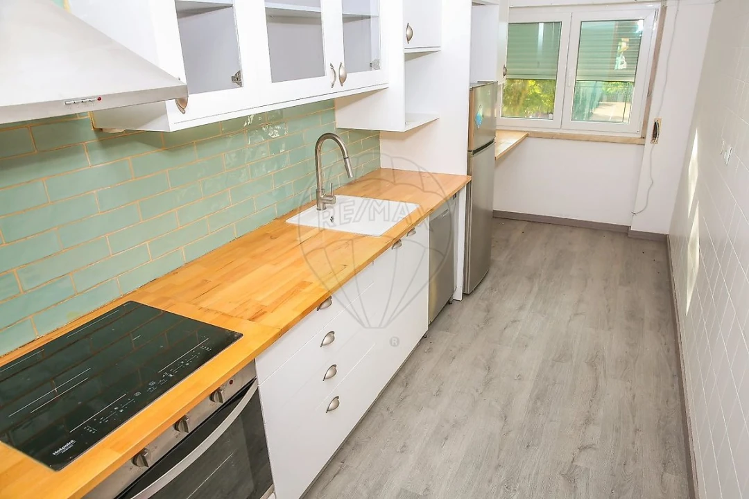 Apartamento T3 para Venda em Arruda dos Vinhos Foto 1