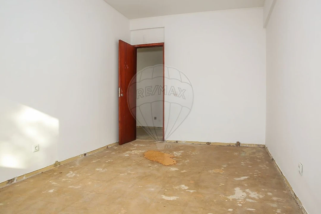 Apartamento T3 para Venda em Arruda dos Vinhos Foto 4