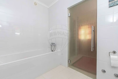 Moradia T3 para Venda em Vale do Paraiso