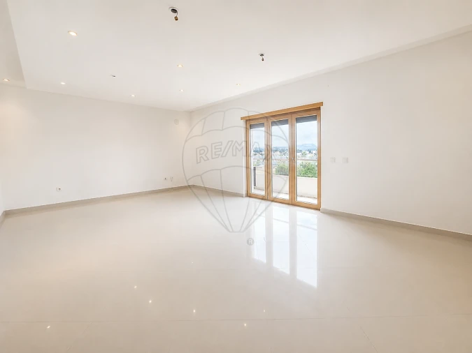 Apartamento T4 para Venda em Pinhal Novo Foto 4