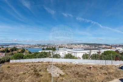 Apartamento T3 para Venda em Caparica e Trafaria
