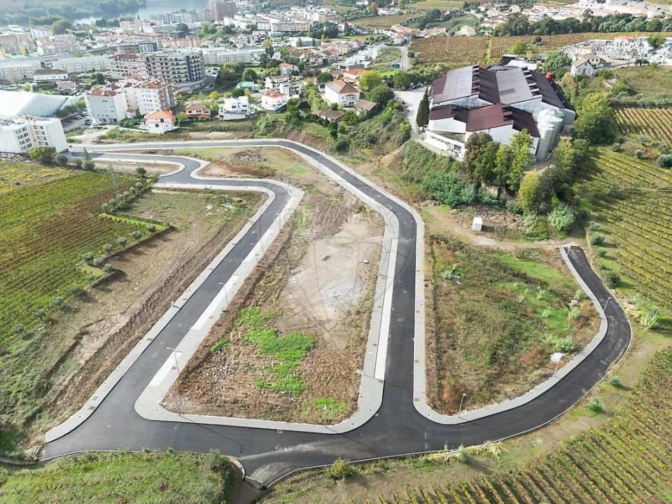 Terreno para Venda em Peso da Régua e Godim Foto 4
