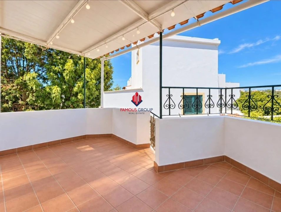 Apartamento T3 para Venda em Portimão Foto 13