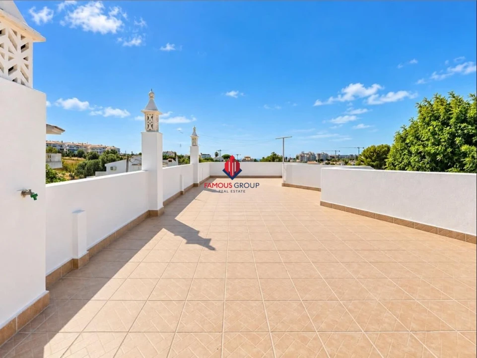 Apartamento T3 para Venda em Portimão Foto 17